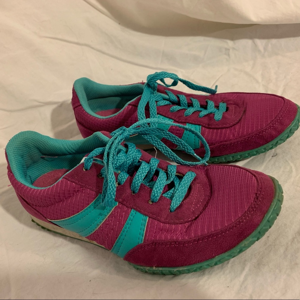 Old Navy active sneakers magenta teal sz 7
